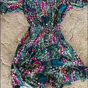 Vintage romper! Fit is becoming! size S/10 CA Sport brand!Fun jungle print!